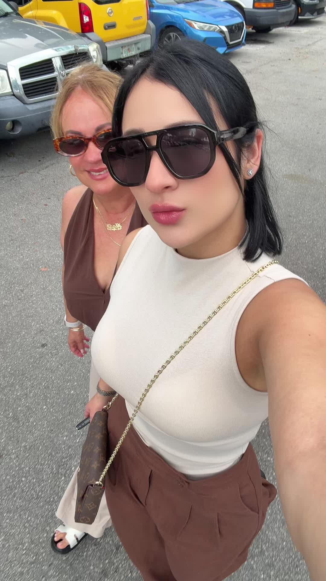 @libijova23!