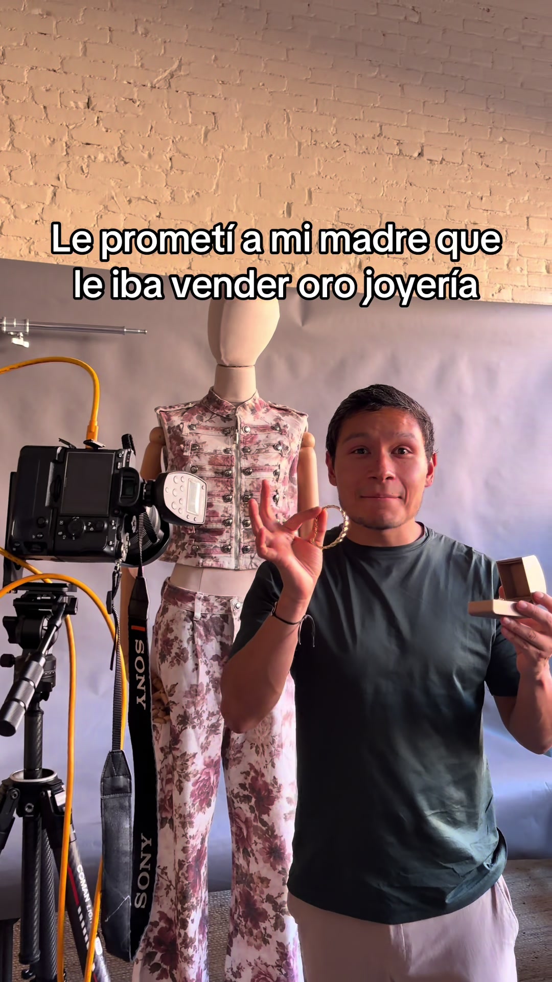 @itoofashion