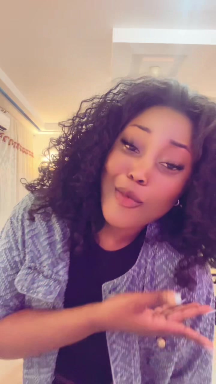 @Christelle Miller💜🇫🇷🇹🇬