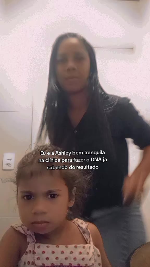 @scarlett_Estefane