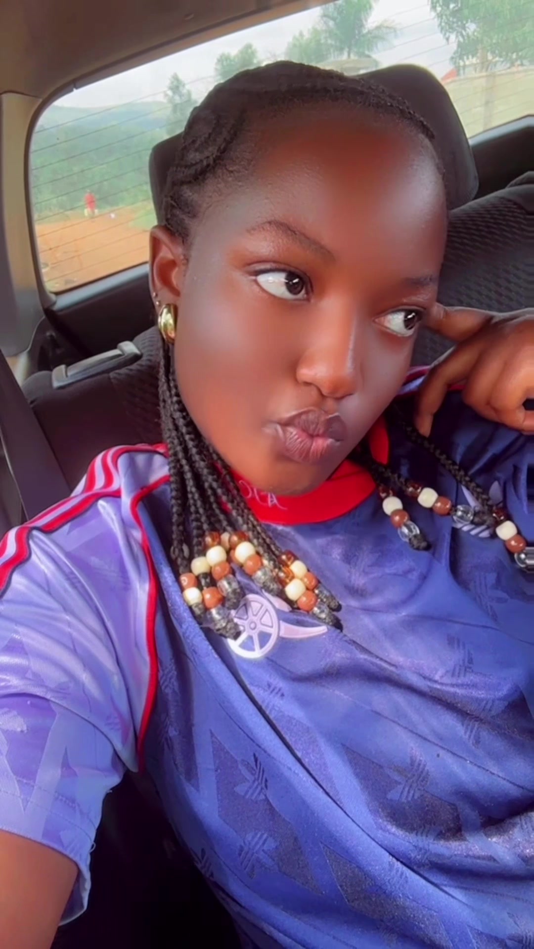 @Karungi🖤