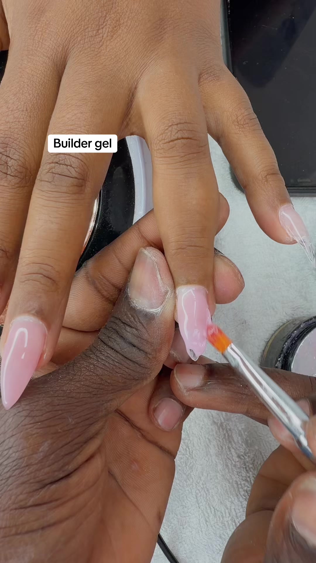 @GEECURLY SALON