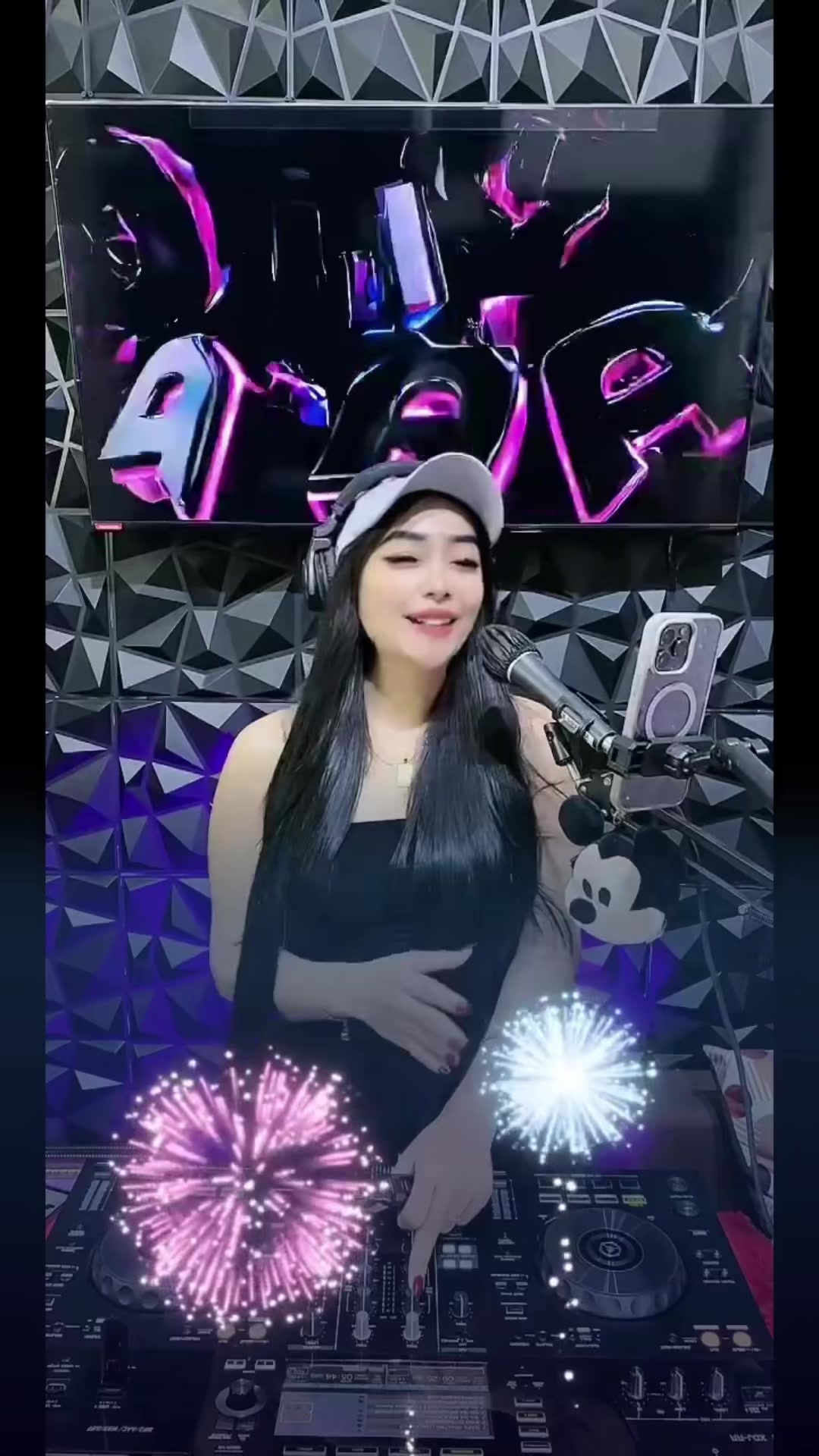 @dj.rini.amora