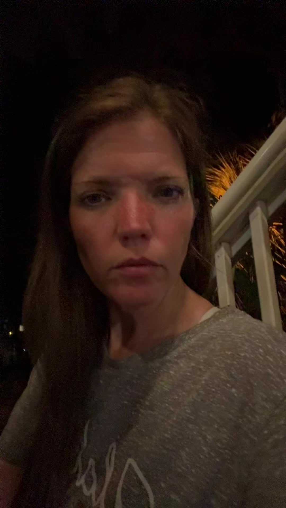 @HotwifeKat