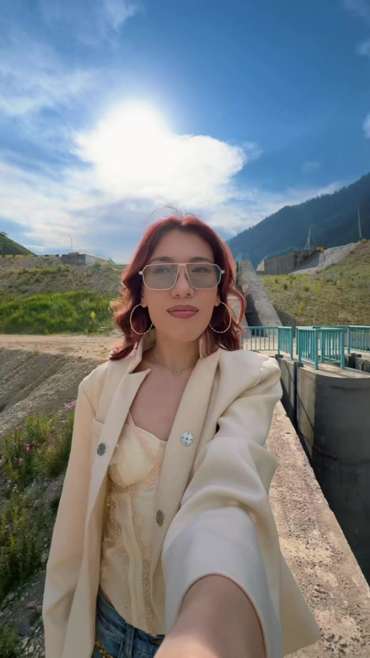 @aanelyin
