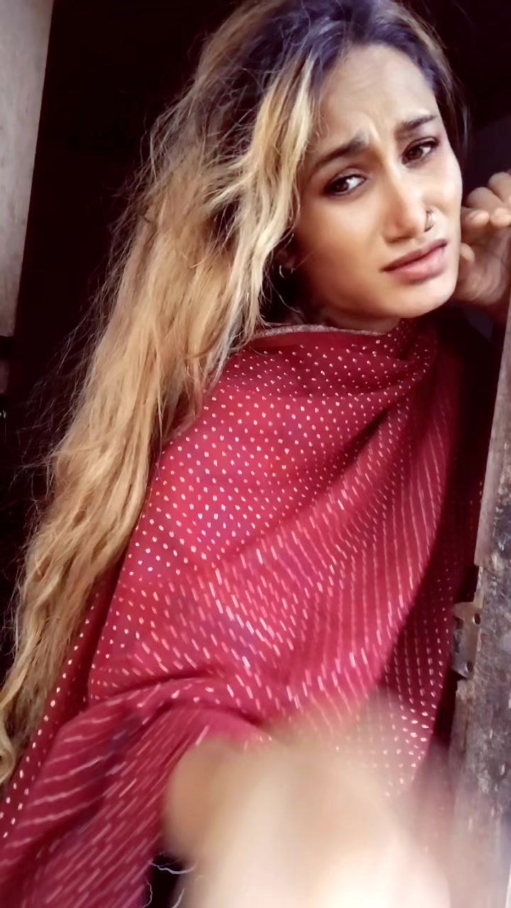 @සන්ජනා සේනානායක