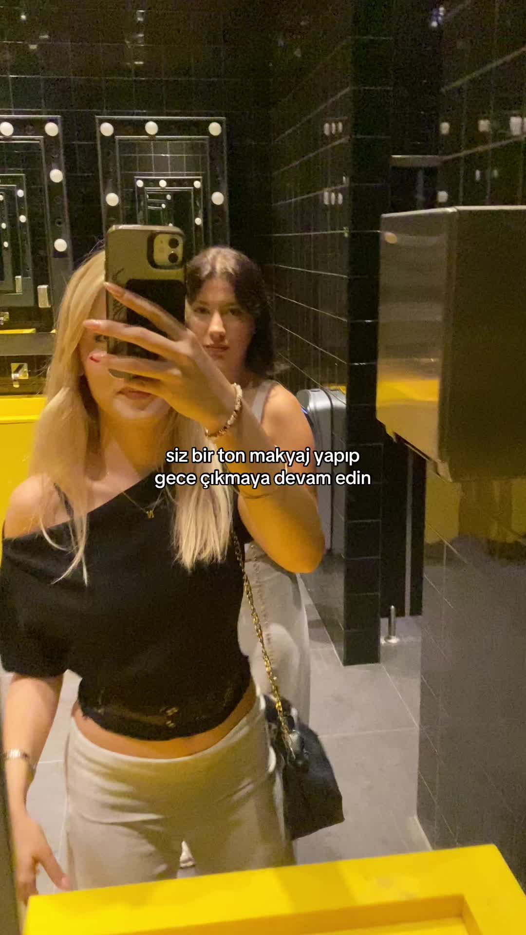 @nnrnnisa