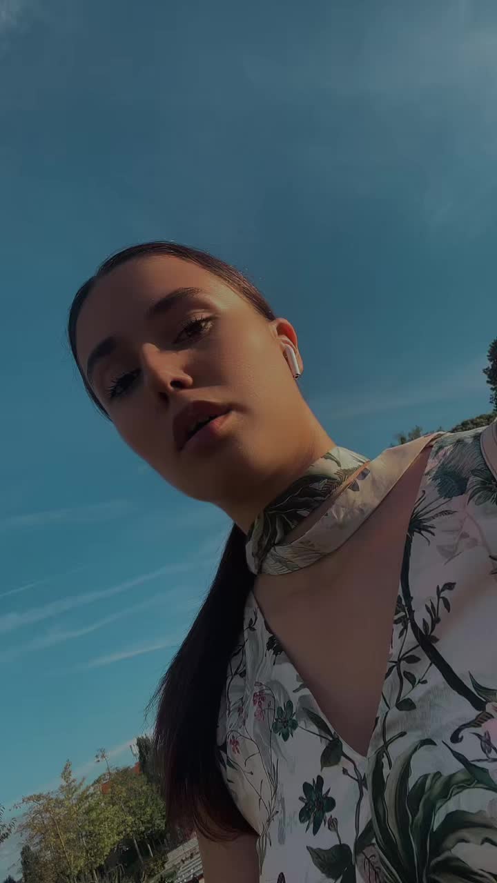 @elena