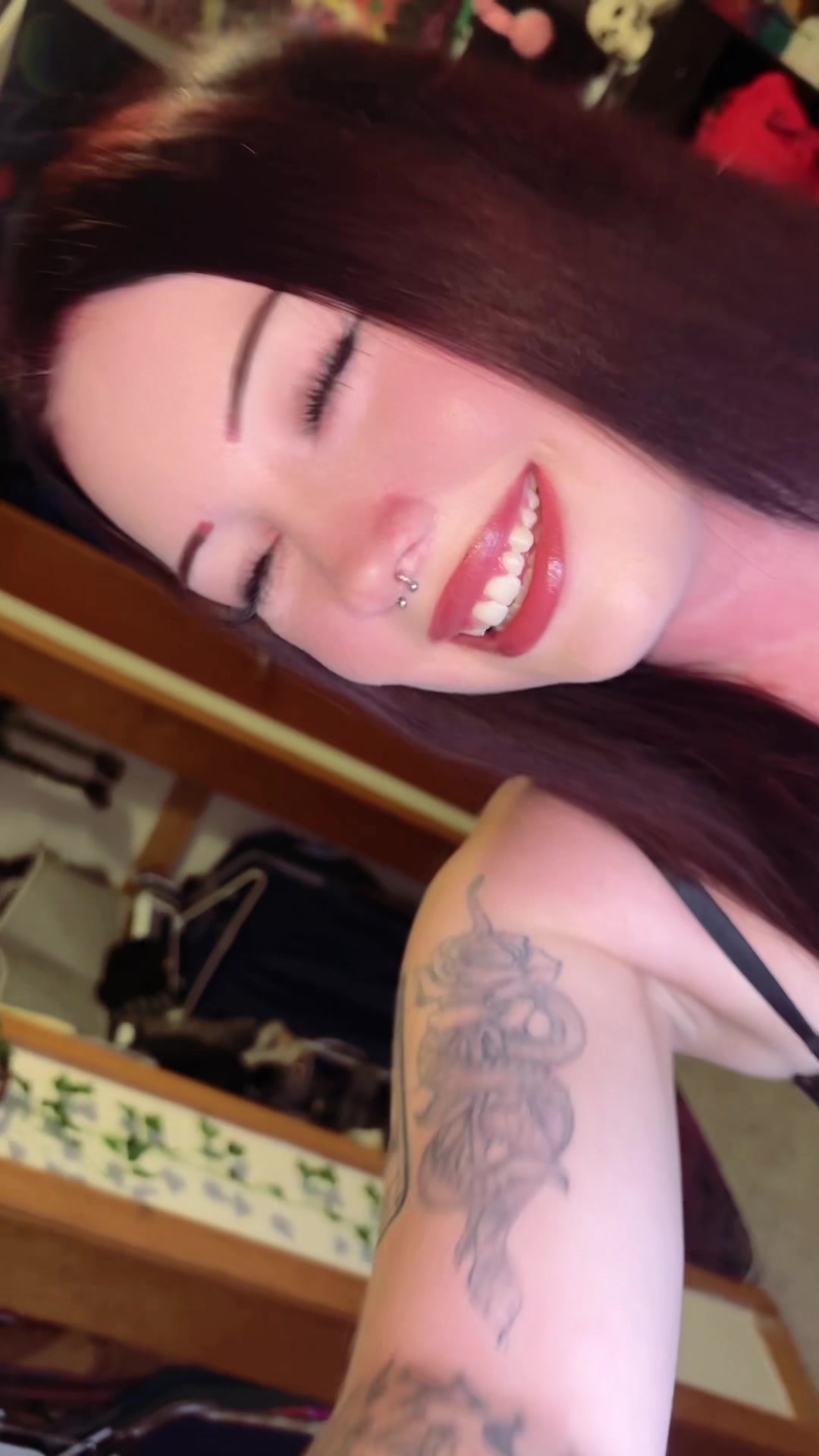 @⋆༺♱༻⋆