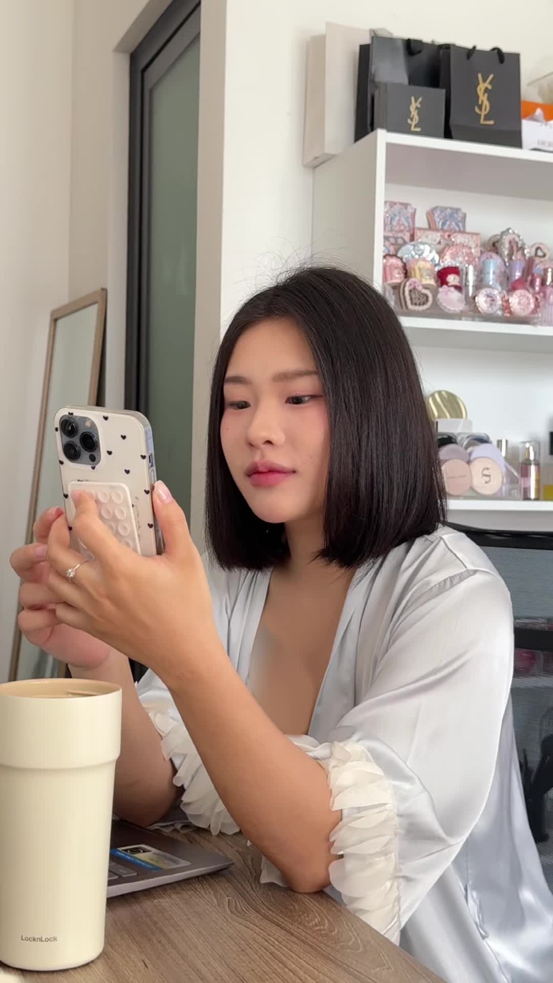 @Nhung Hay Kể