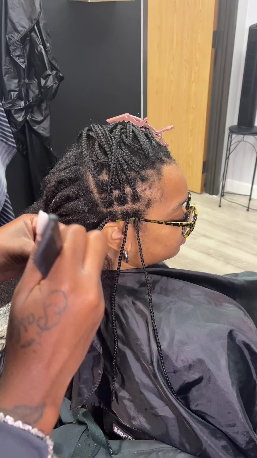 @Houston&rsquo;s Braider/Lash Tech