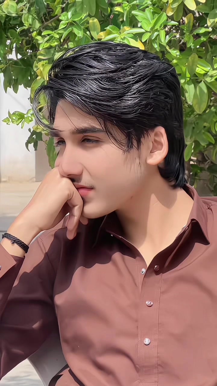 @𝑹𝑨𝒁𝒊𝒊𝒊  🤭