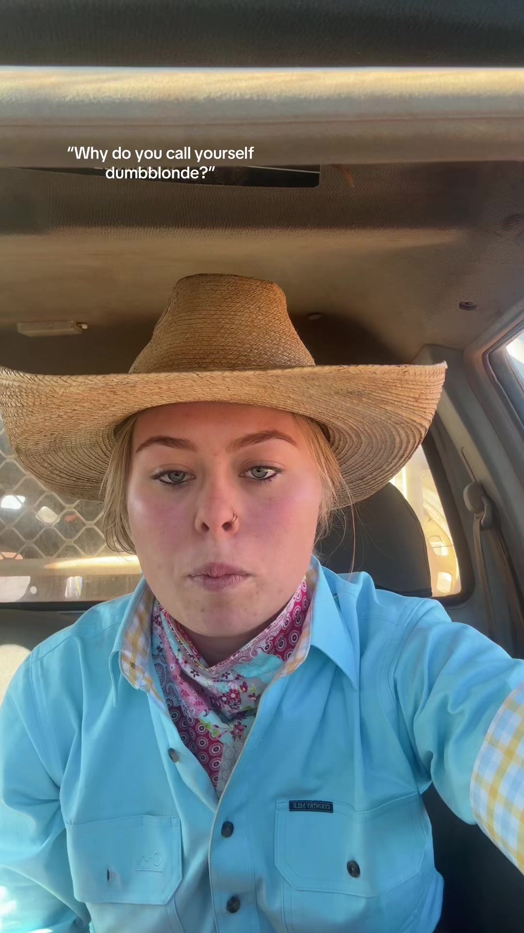 @dumbblonde