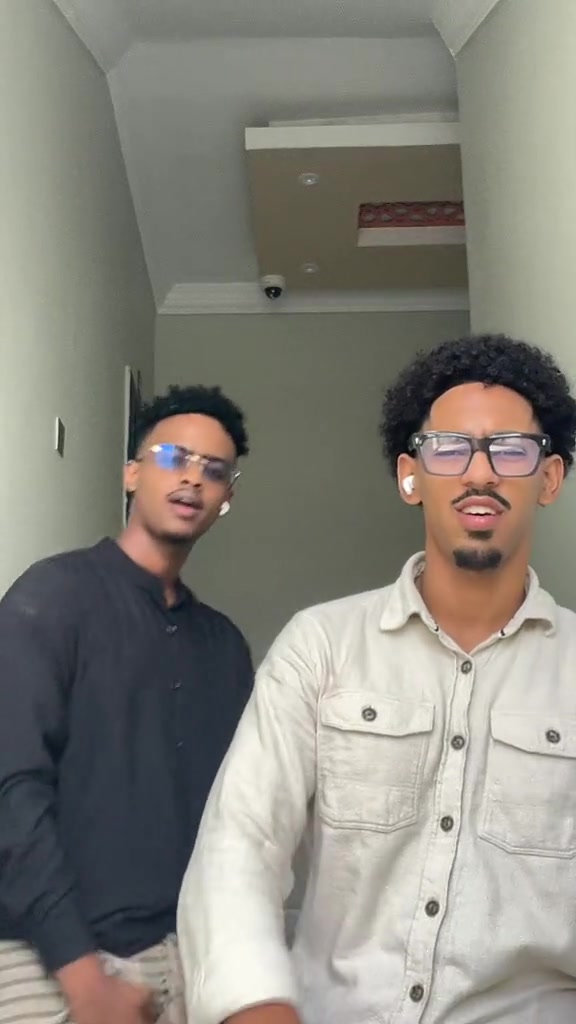 @Aash🇸🇴🇾🇪