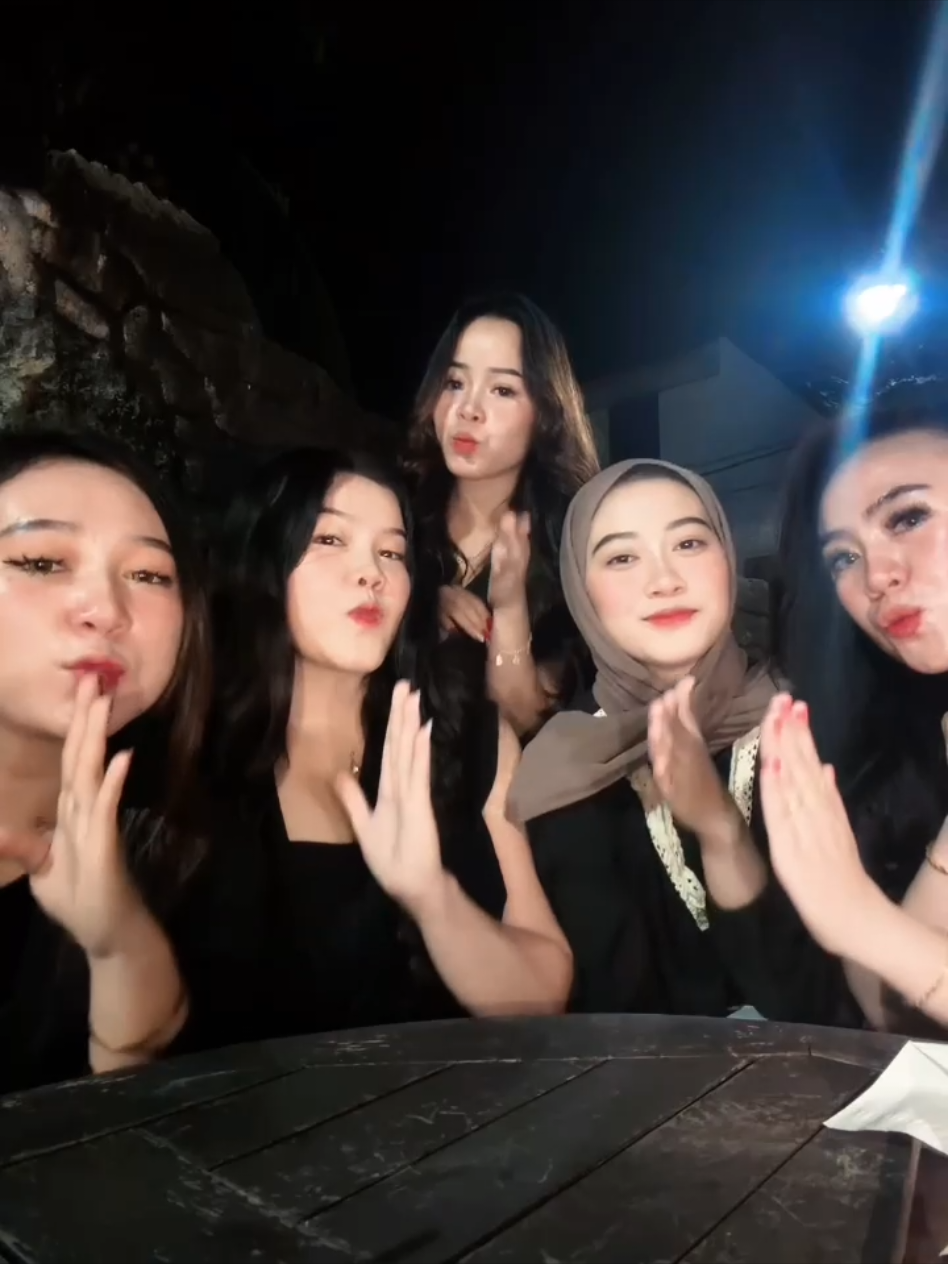 @CY