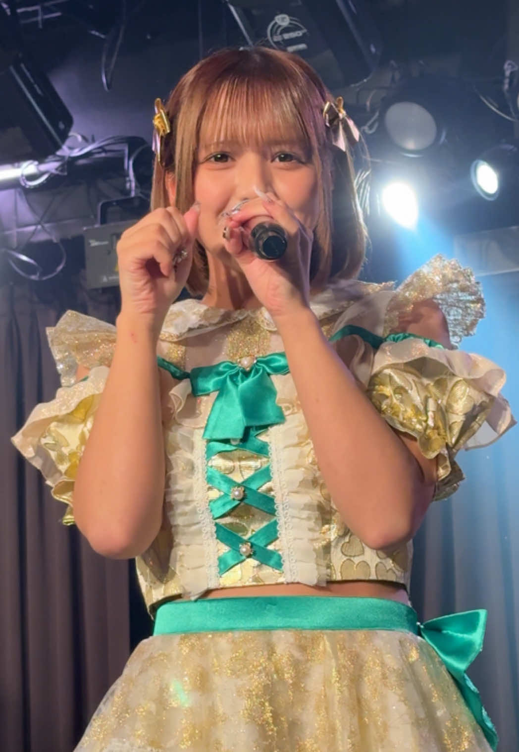 @ともちん