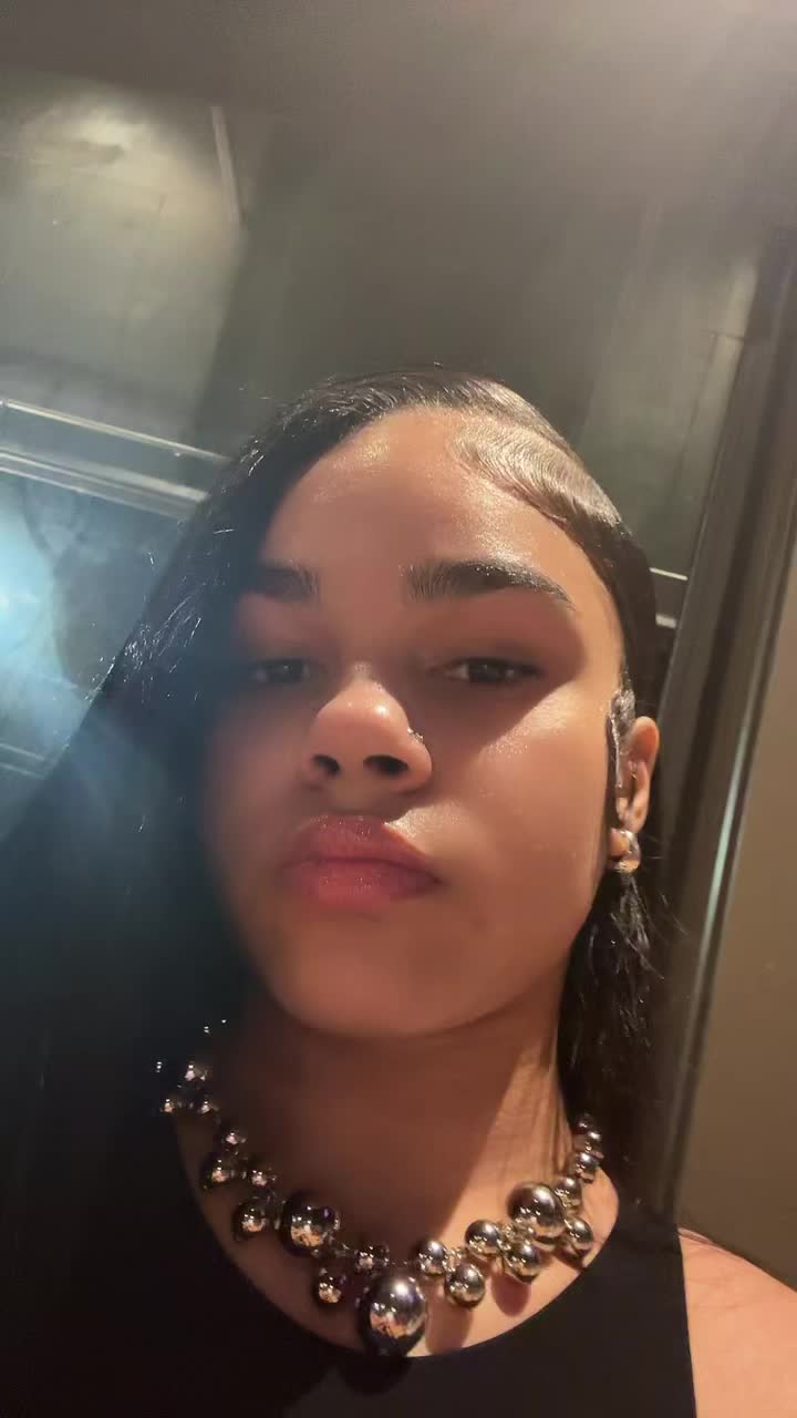 @🫶🏽