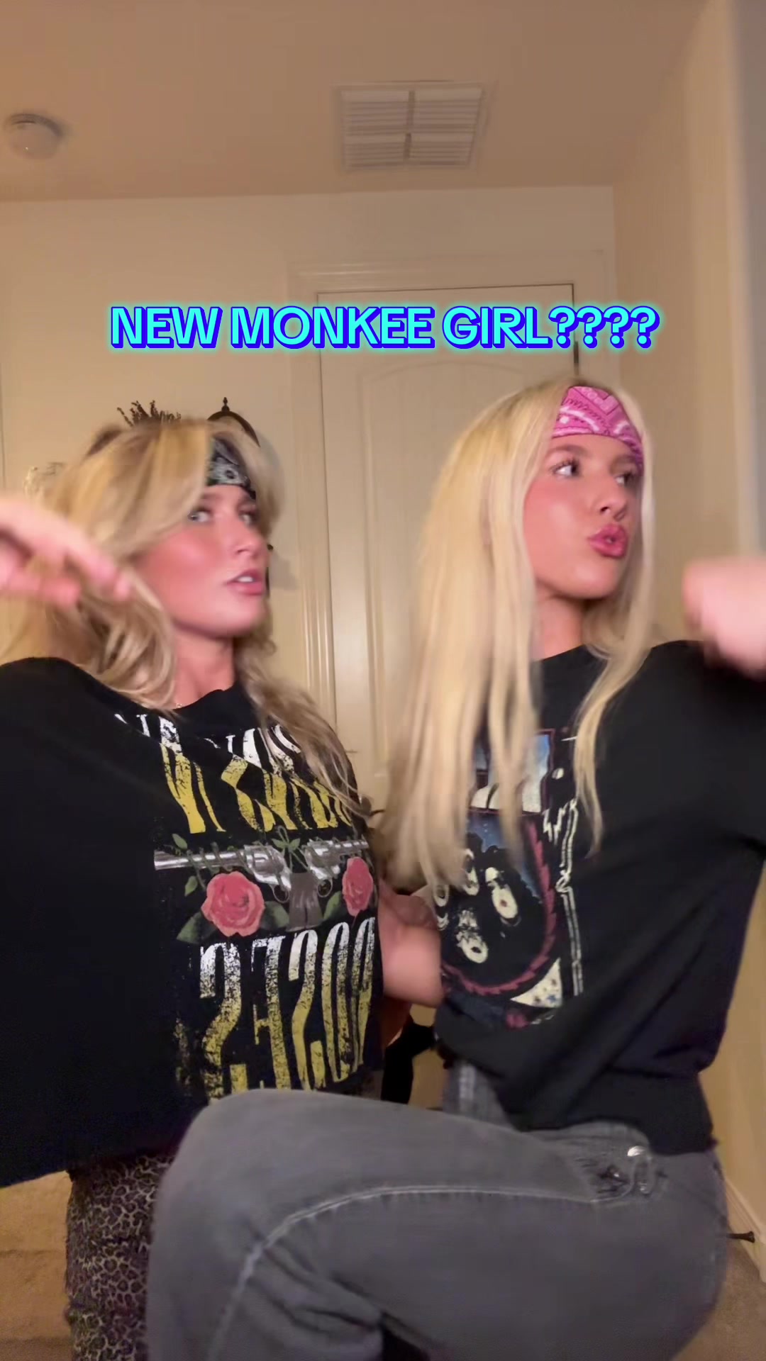 @MONKEE GIRLZ