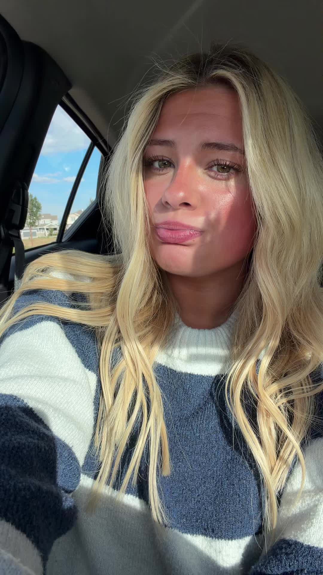 @Ava👩🎤