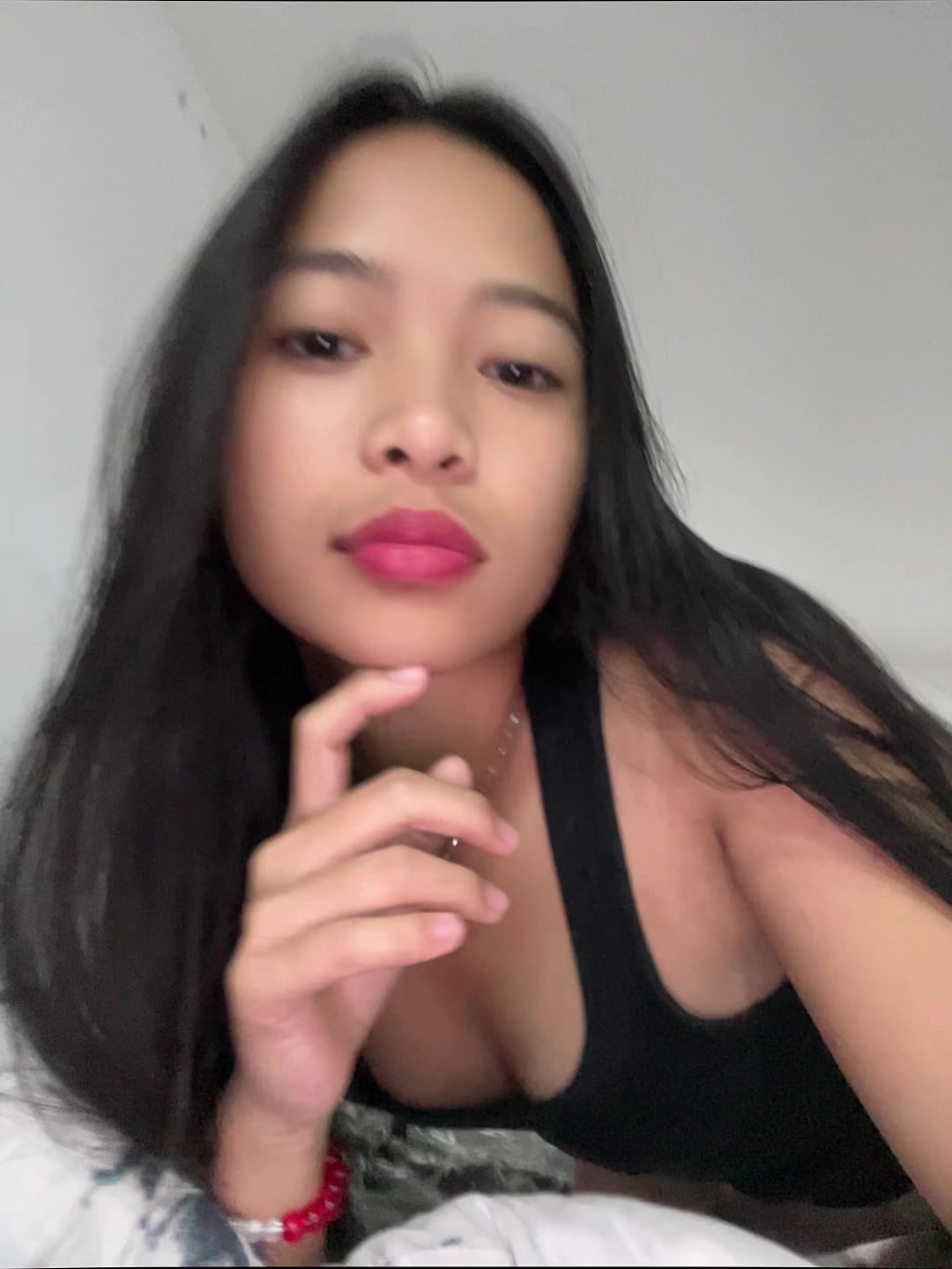 @🫦