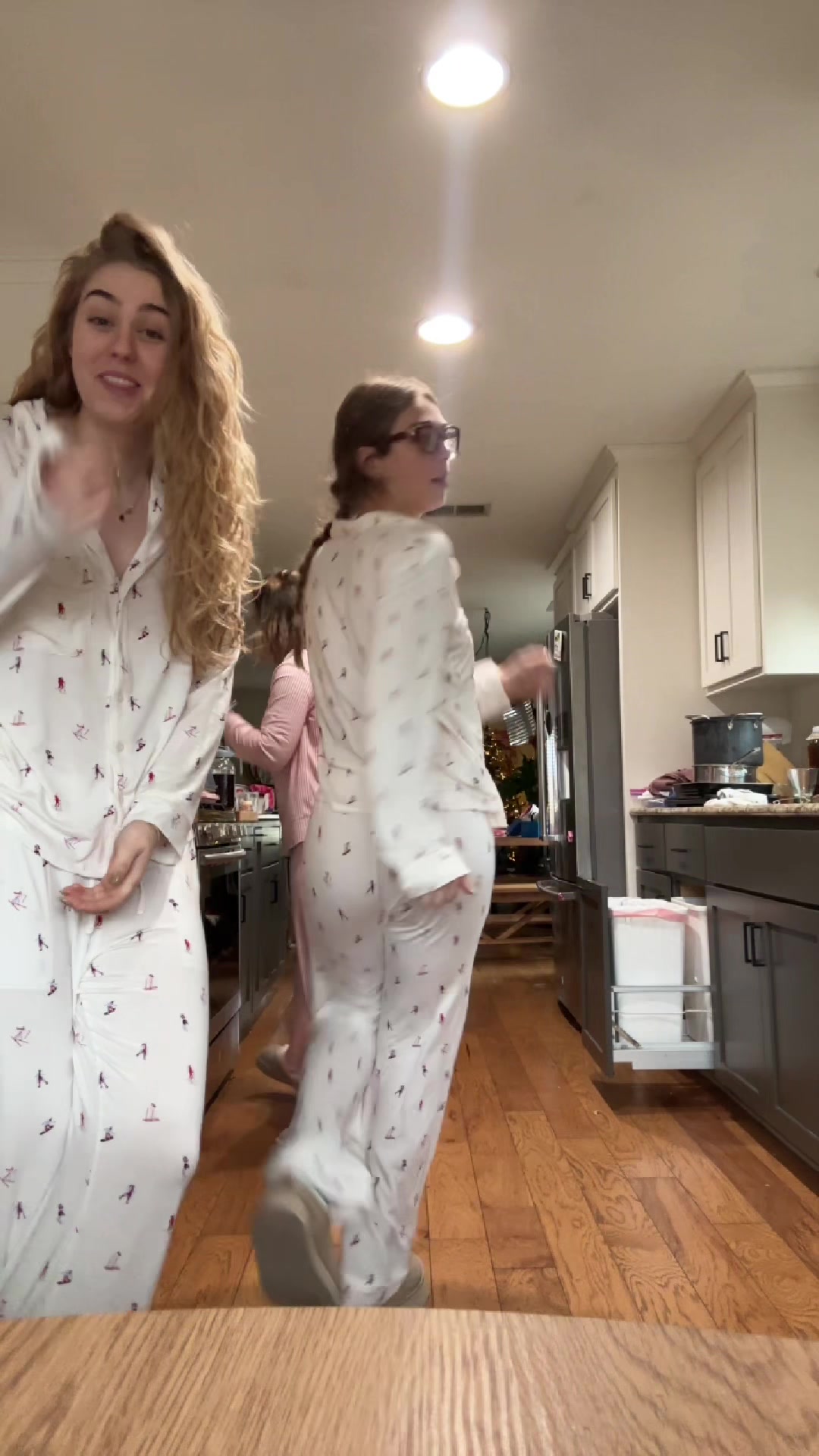 @aud