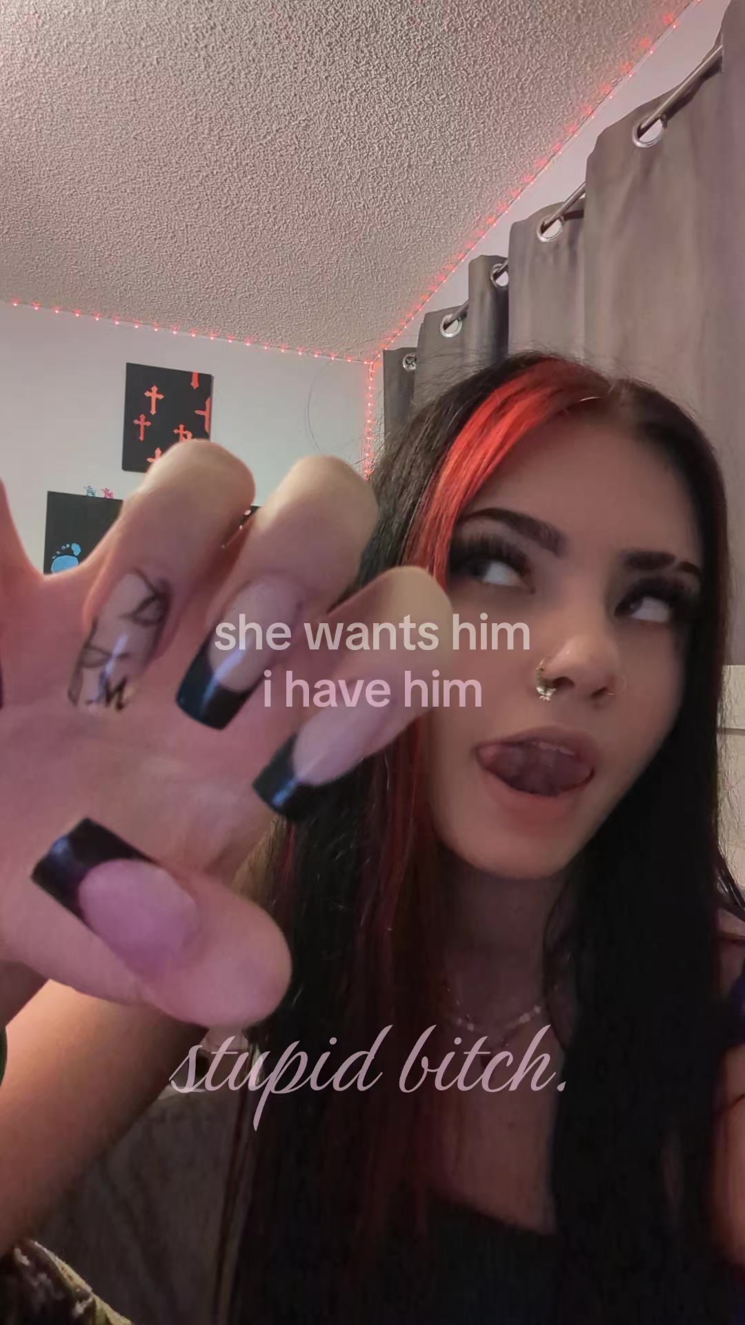 @🫥