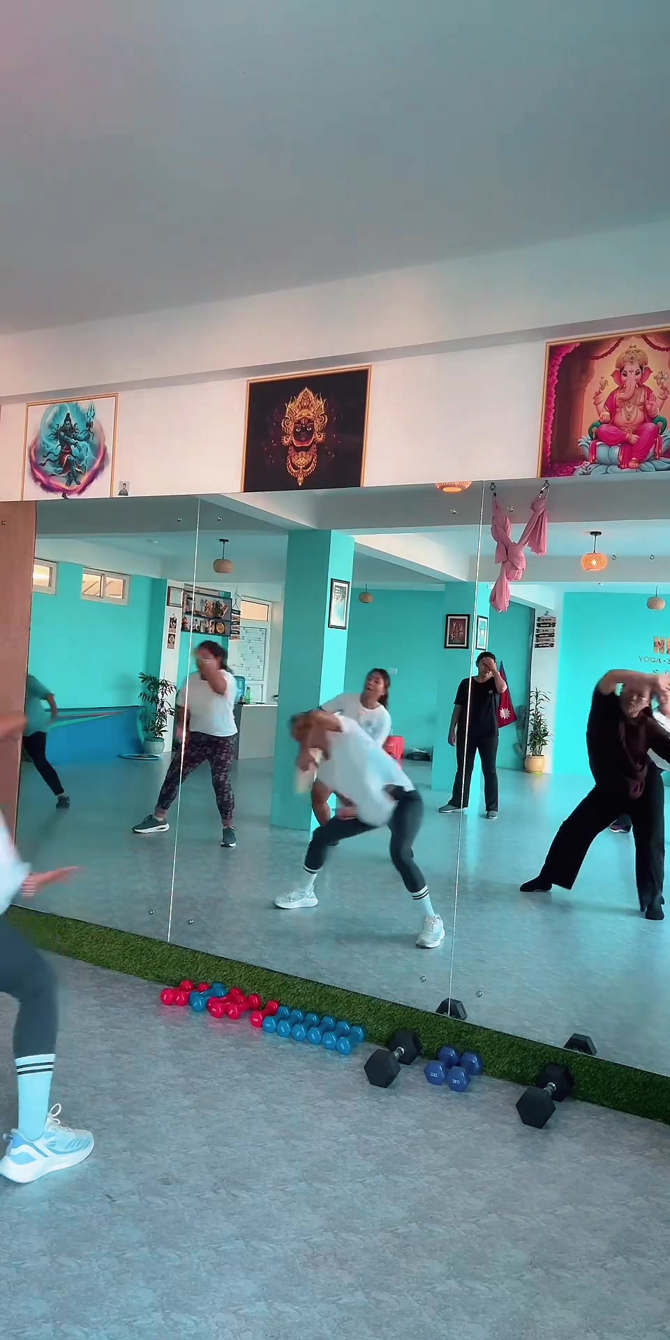 @Nitu singh yoga teacher zIn