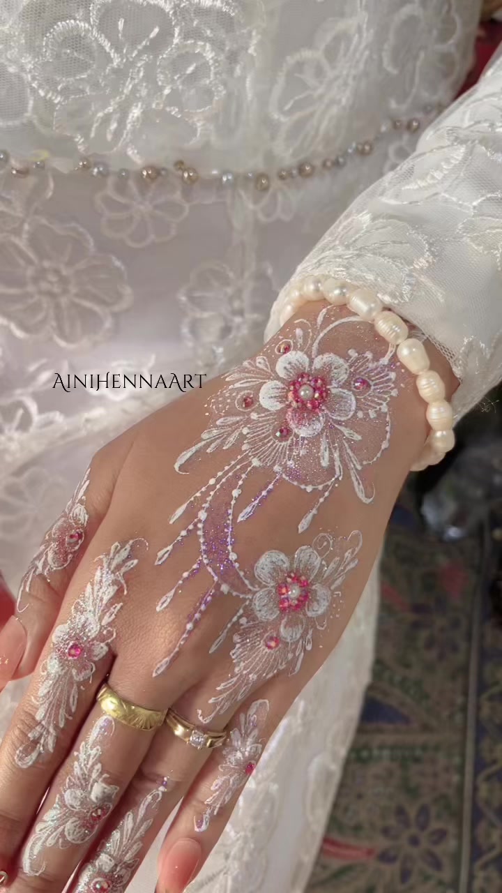 @Aini Henna