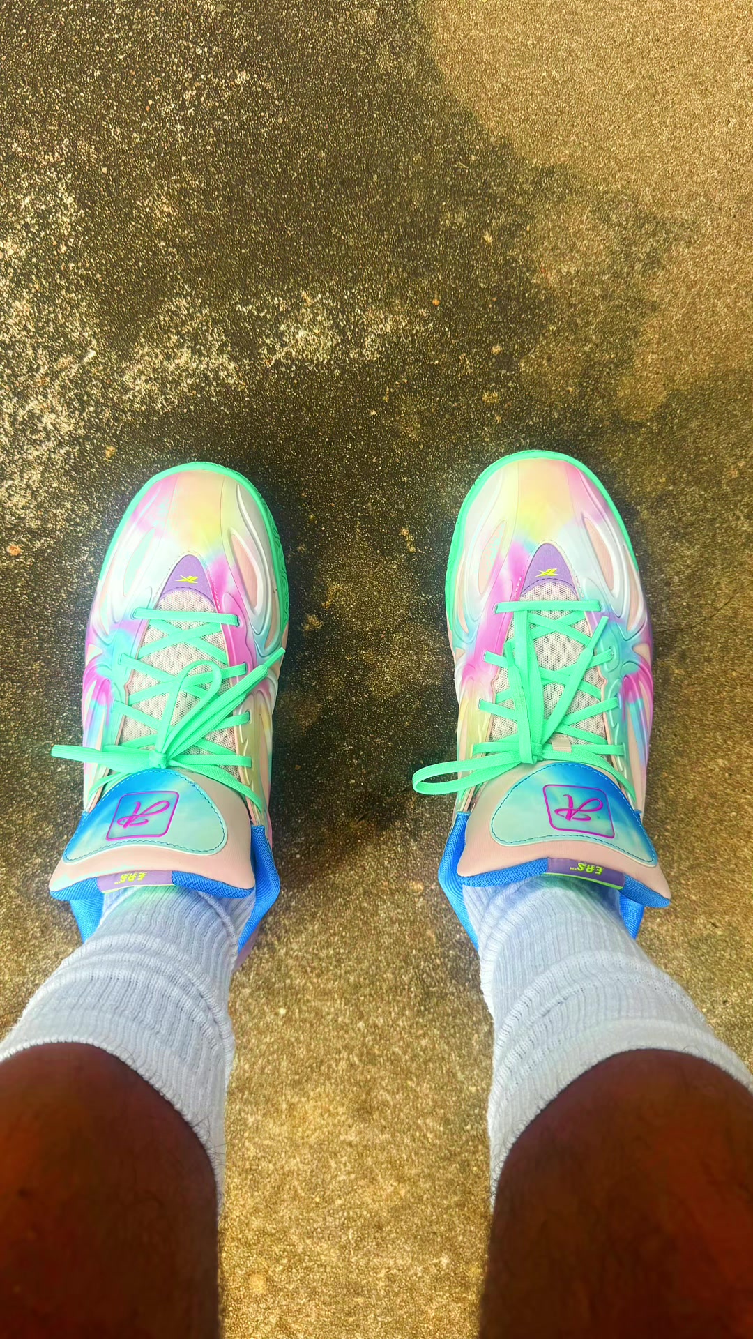 @Yo SideChick Fav SneakerHead