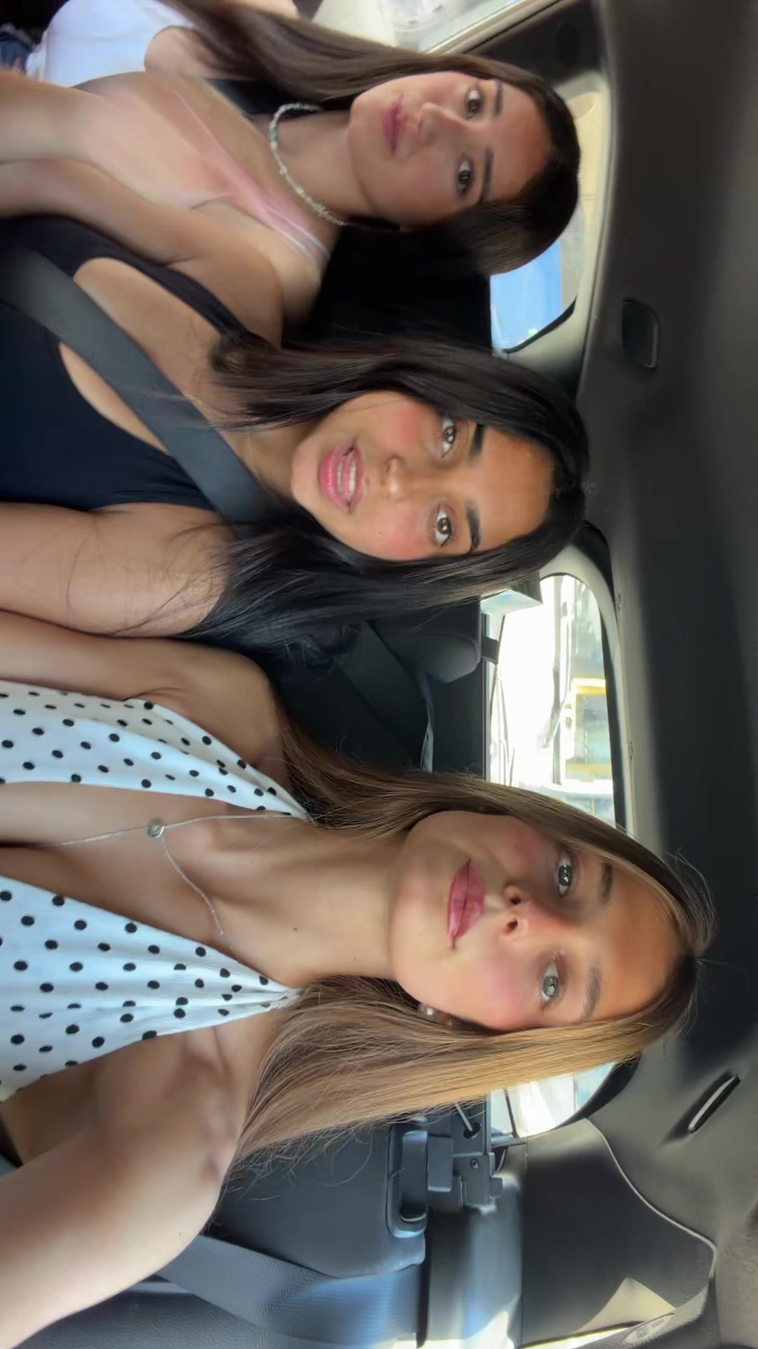 @danielle_joseph_