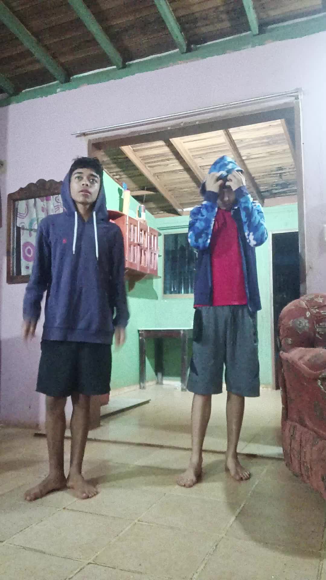 @🚶🏻.