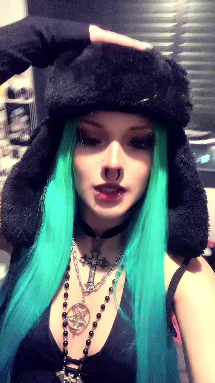 @ivanooo - (ele/dele)