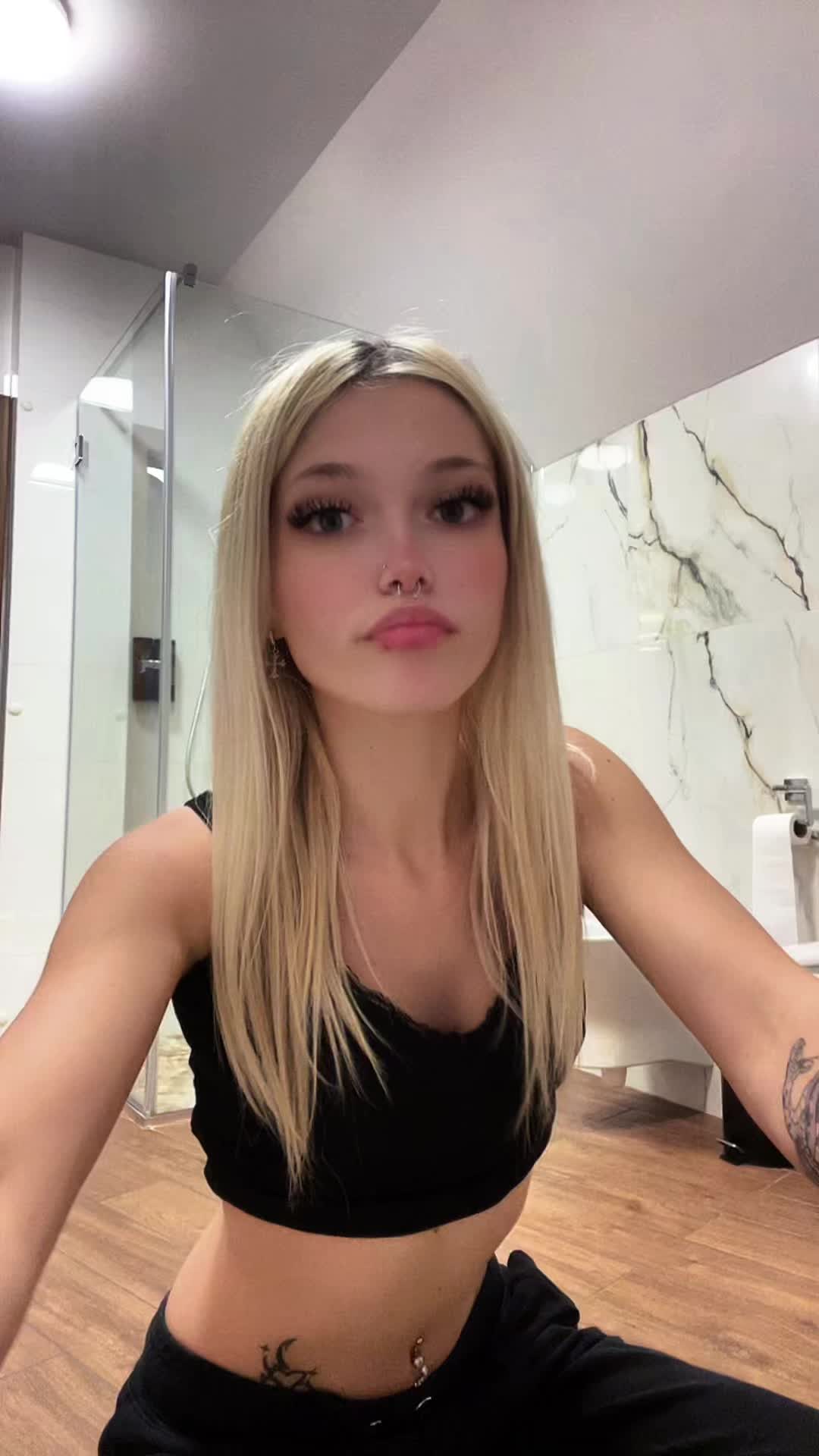 @martynkaniezyje_