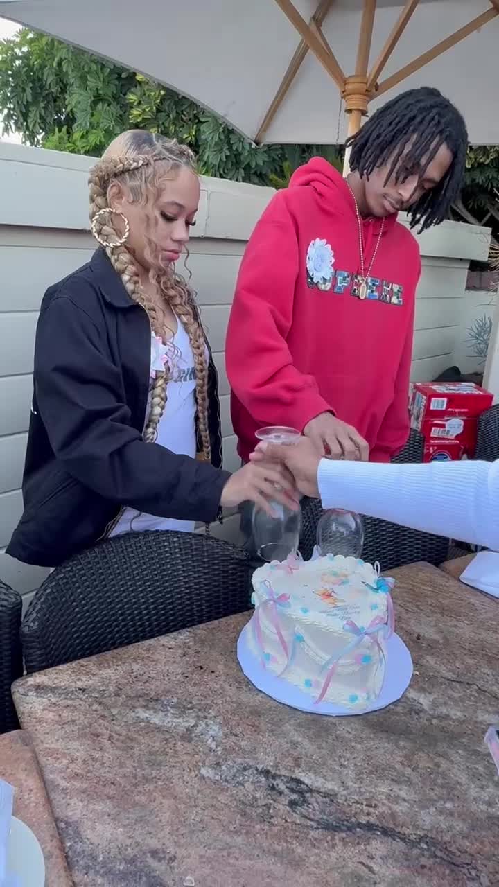 @fineasskylahbaeee