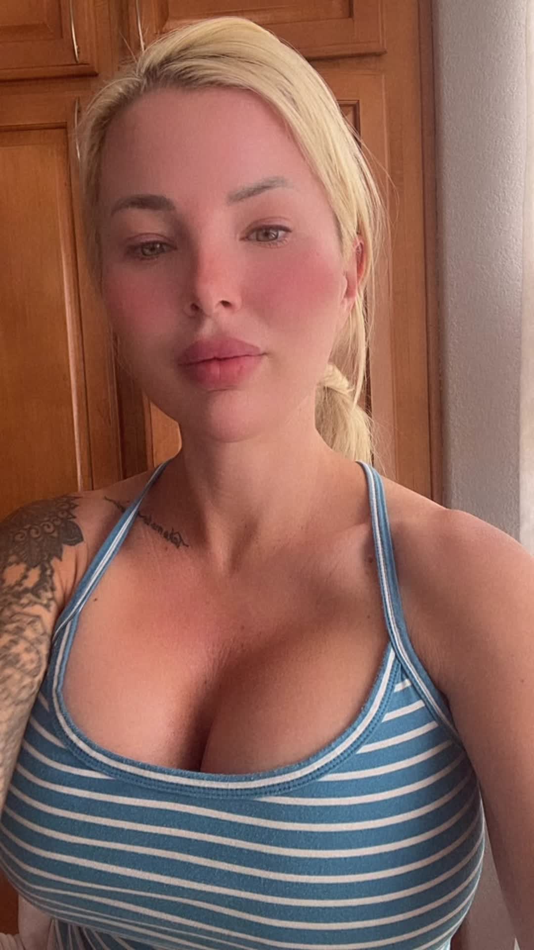 @Jessicakes33