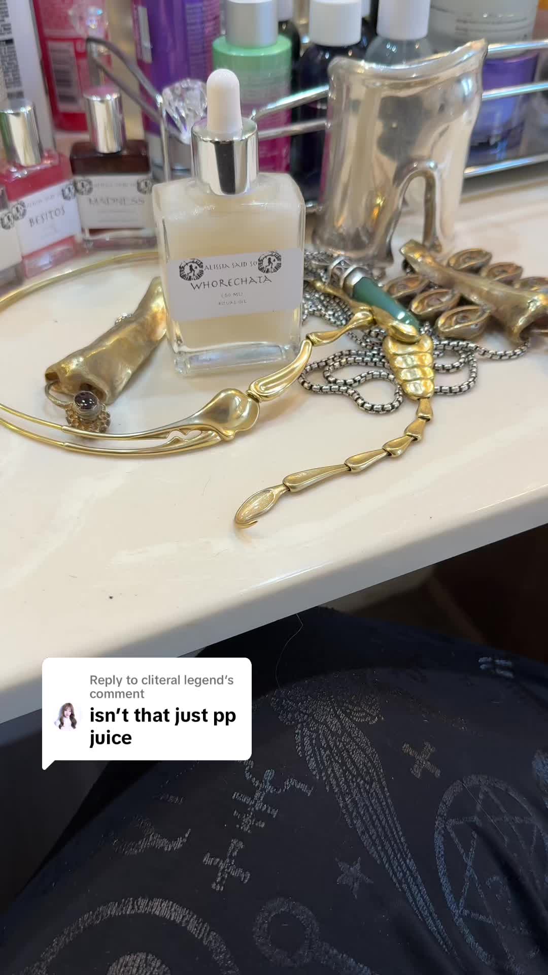 @Bruja Perfume Lab