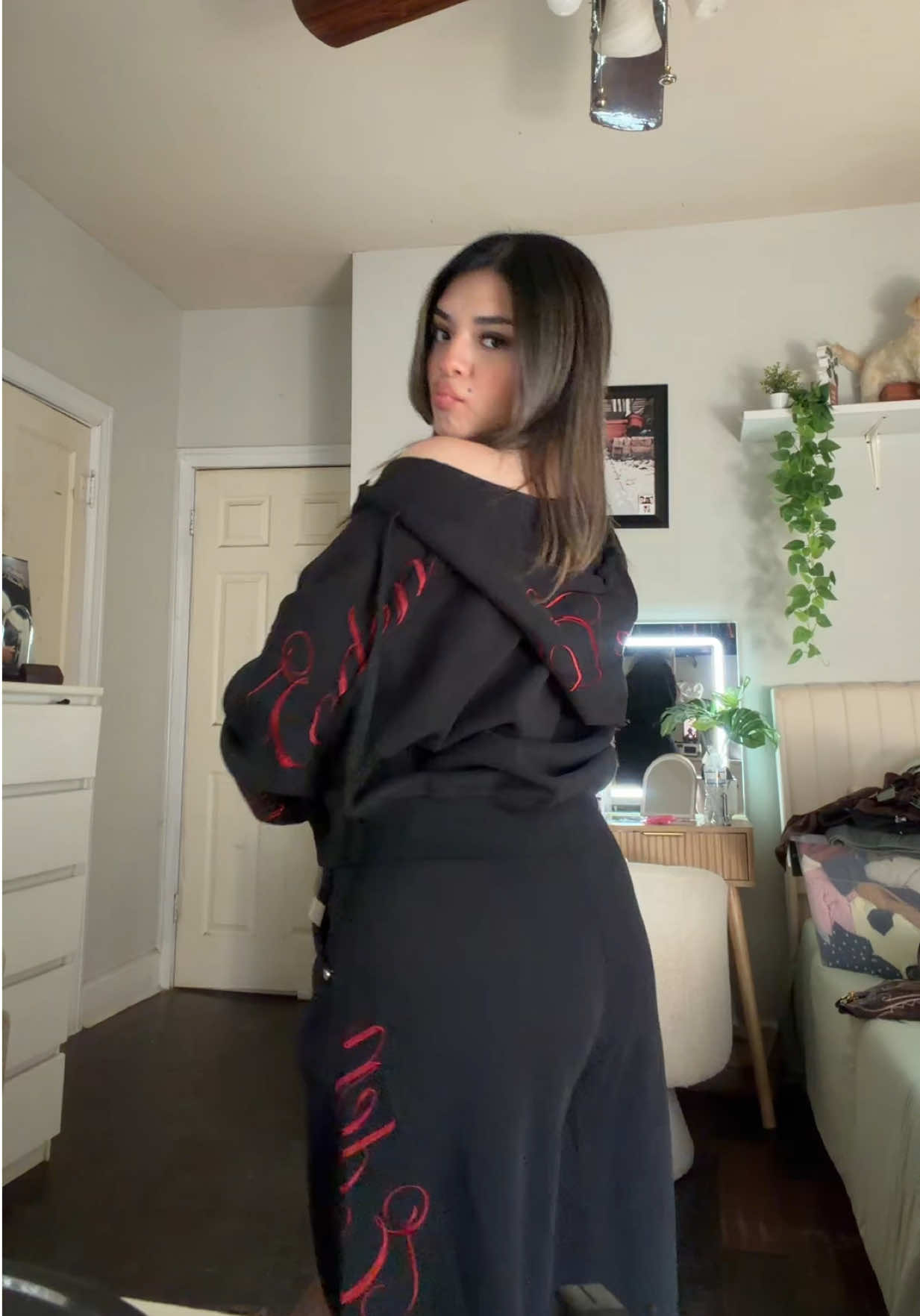@𝐌𝐞𝐥𝐢𝐬𝐬𝐚 𝐑𝐞𝐲𝐞𝐬