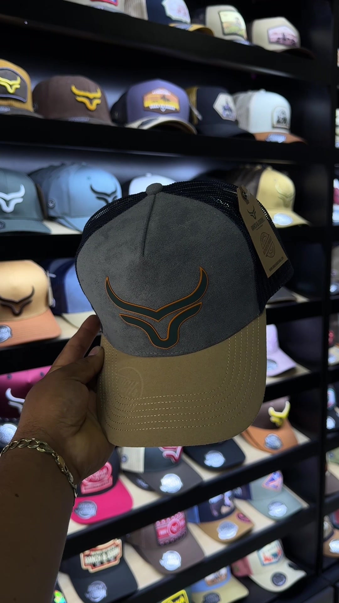 @STYLISH.CAPS