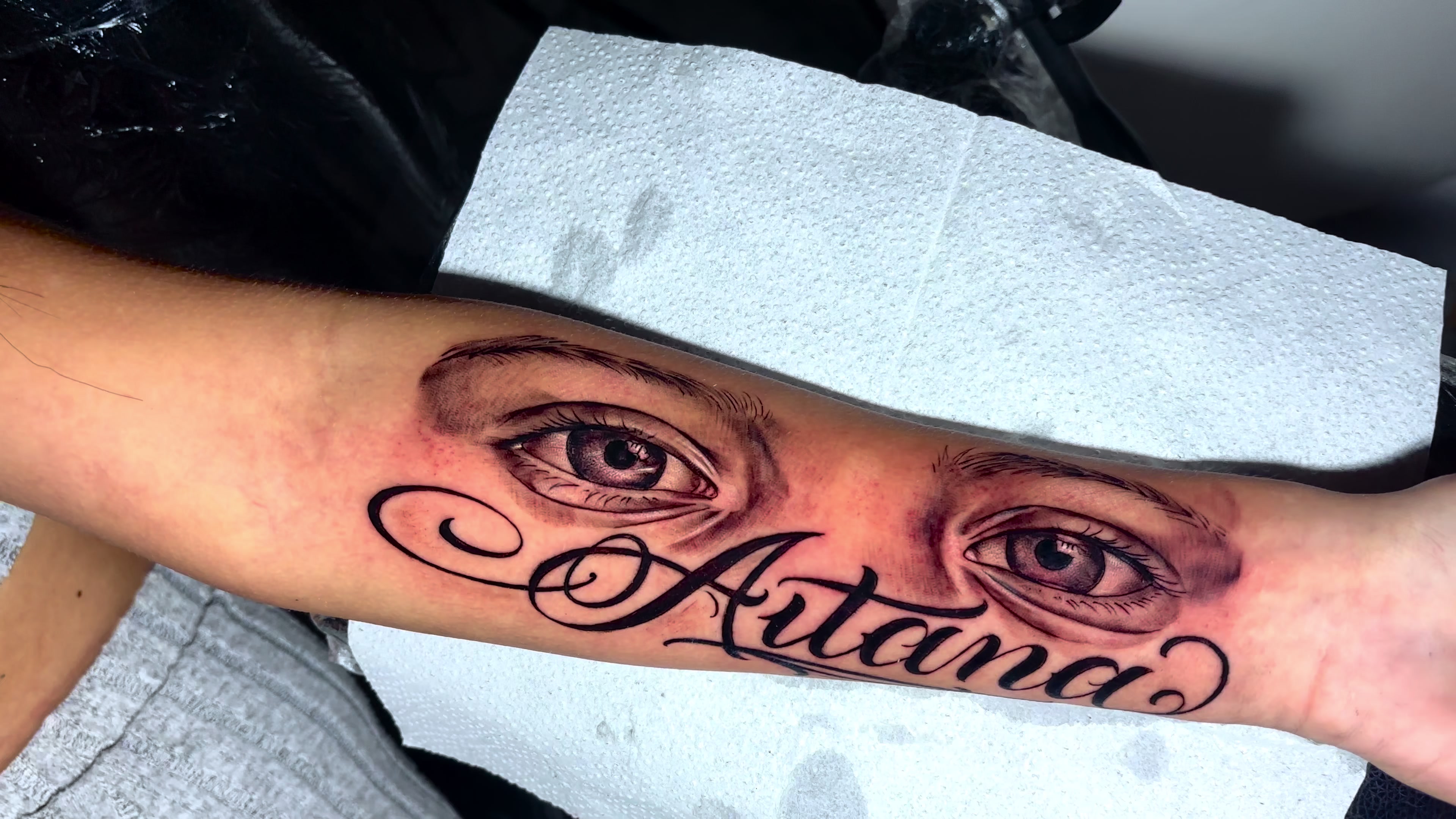 @Jona Tattoo