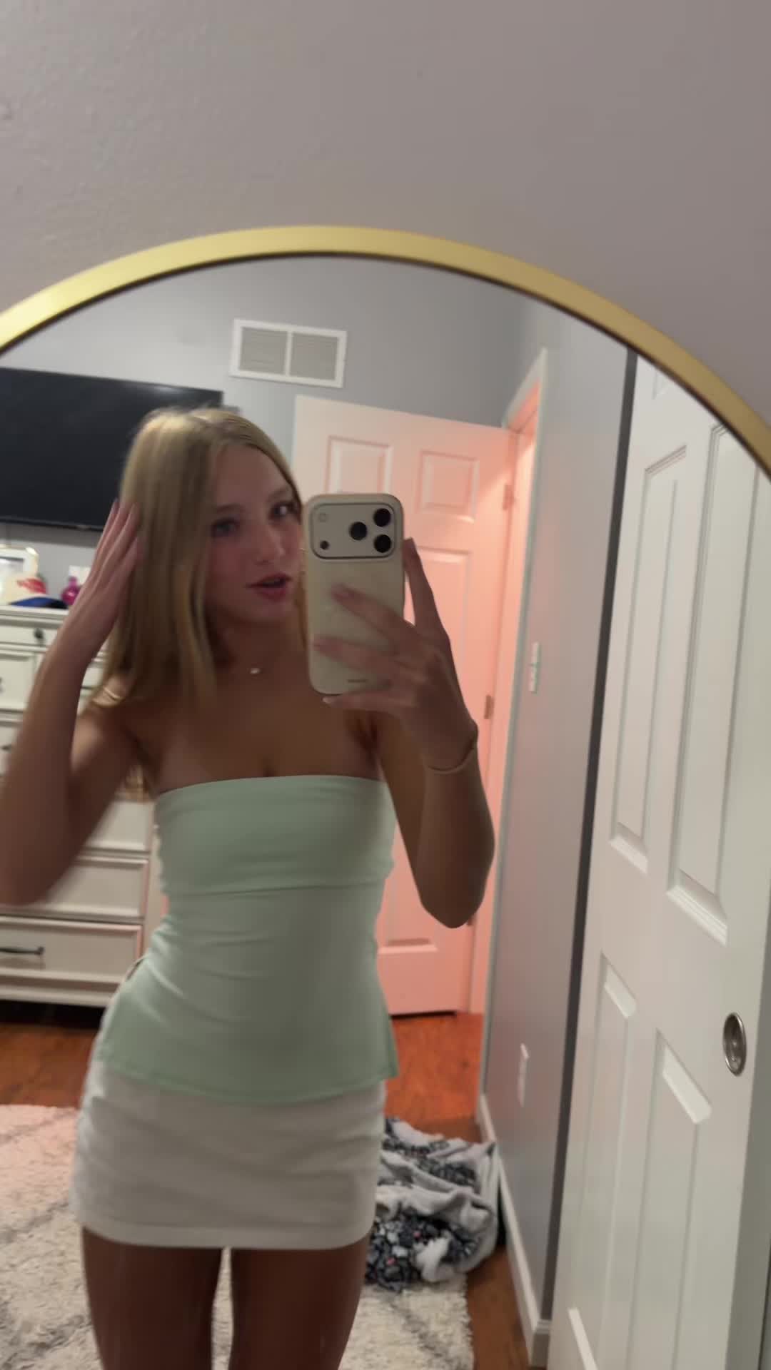 @applecrispbloom