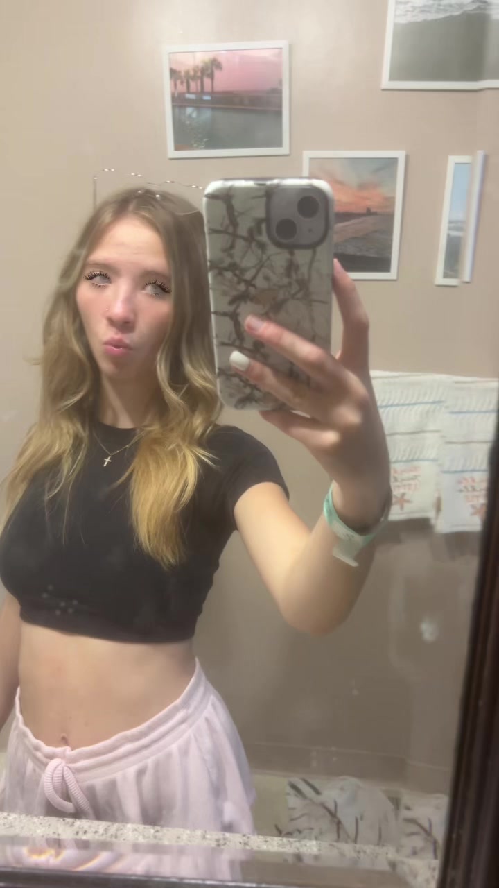 @livy.poo.16