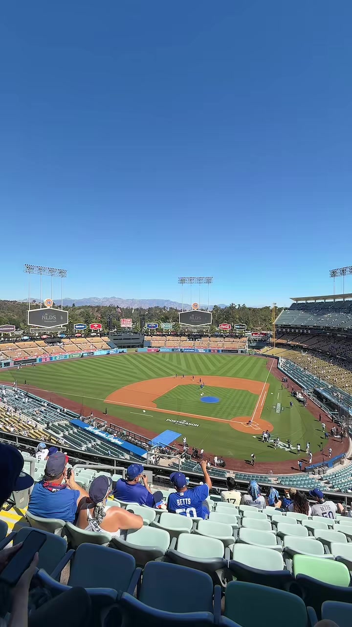@WanderinLA