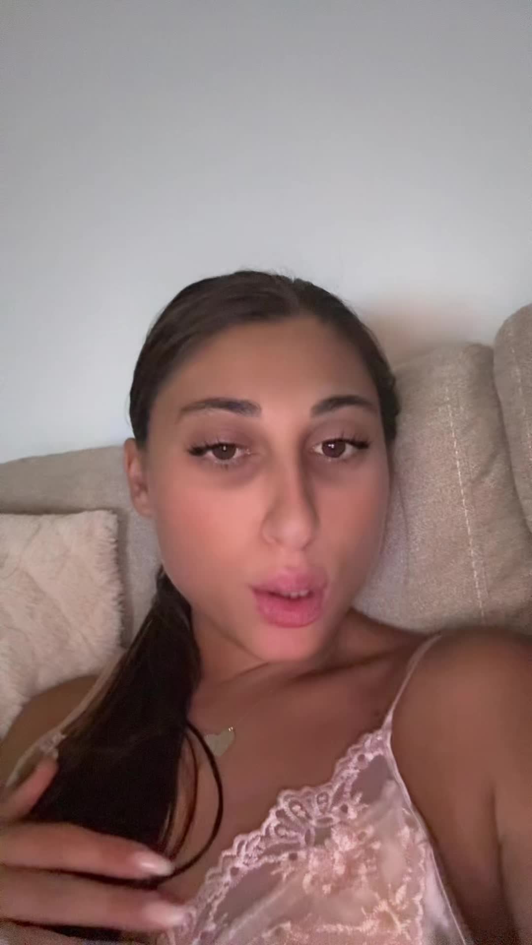 @R E B E C C A 🧜🏼&zwj;♀️