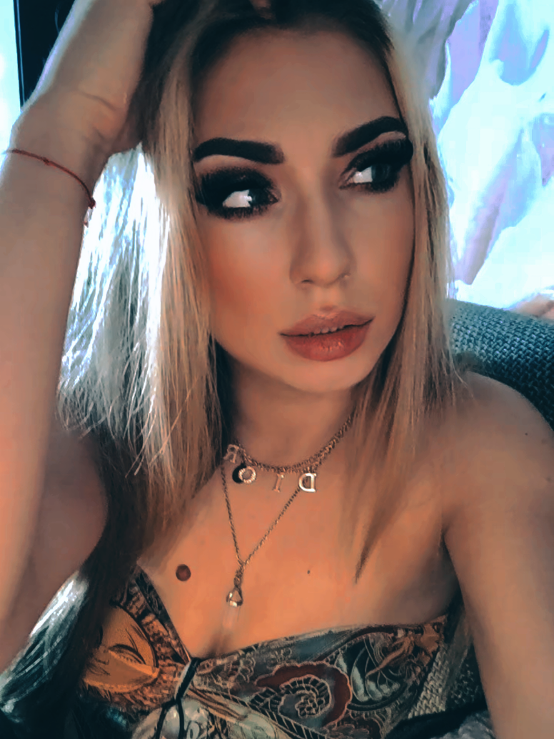 @𝓜𝔂𝓷𝓲𝓪 🦋🐭