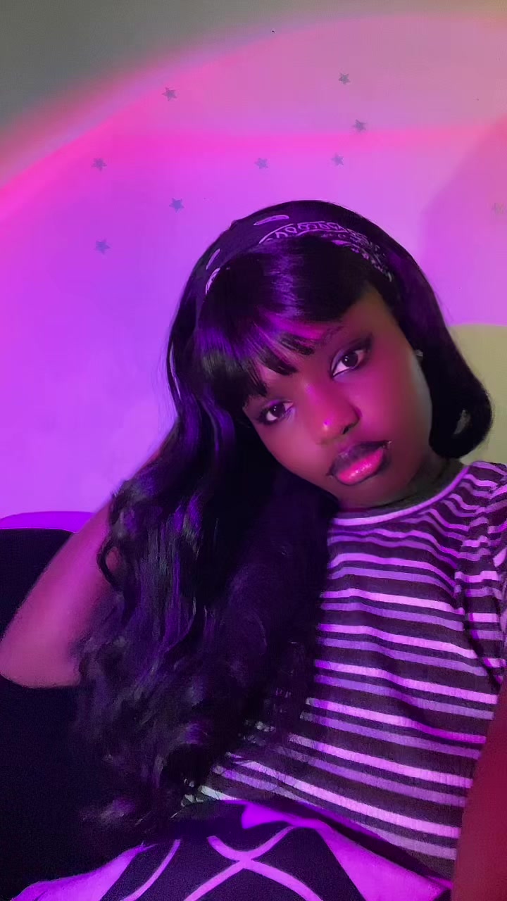 @🦋✨ girlie 😘