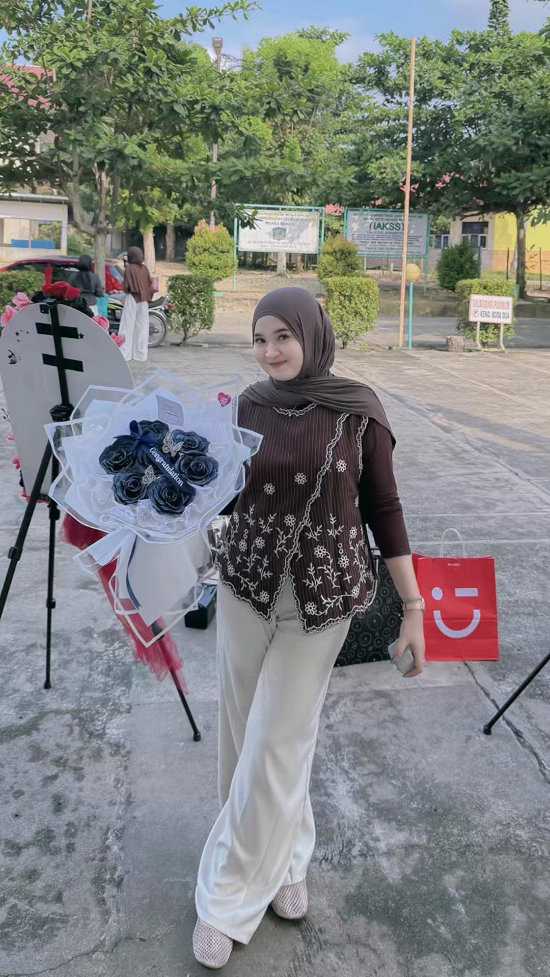 @inay