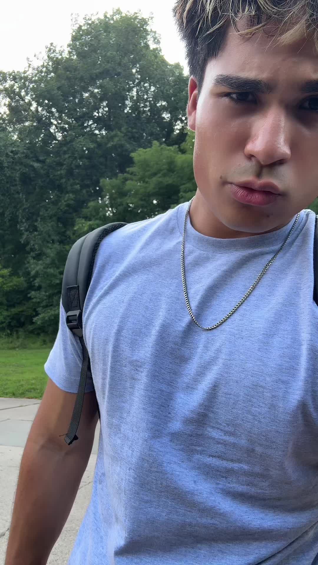 @Mo