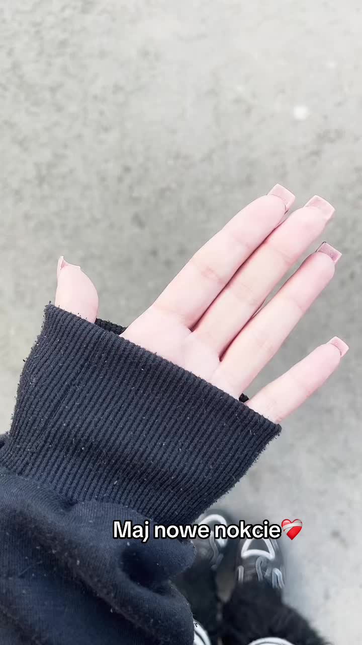 @KOᗰᑭOT ᒍᗩᑭKOᗯY🍎