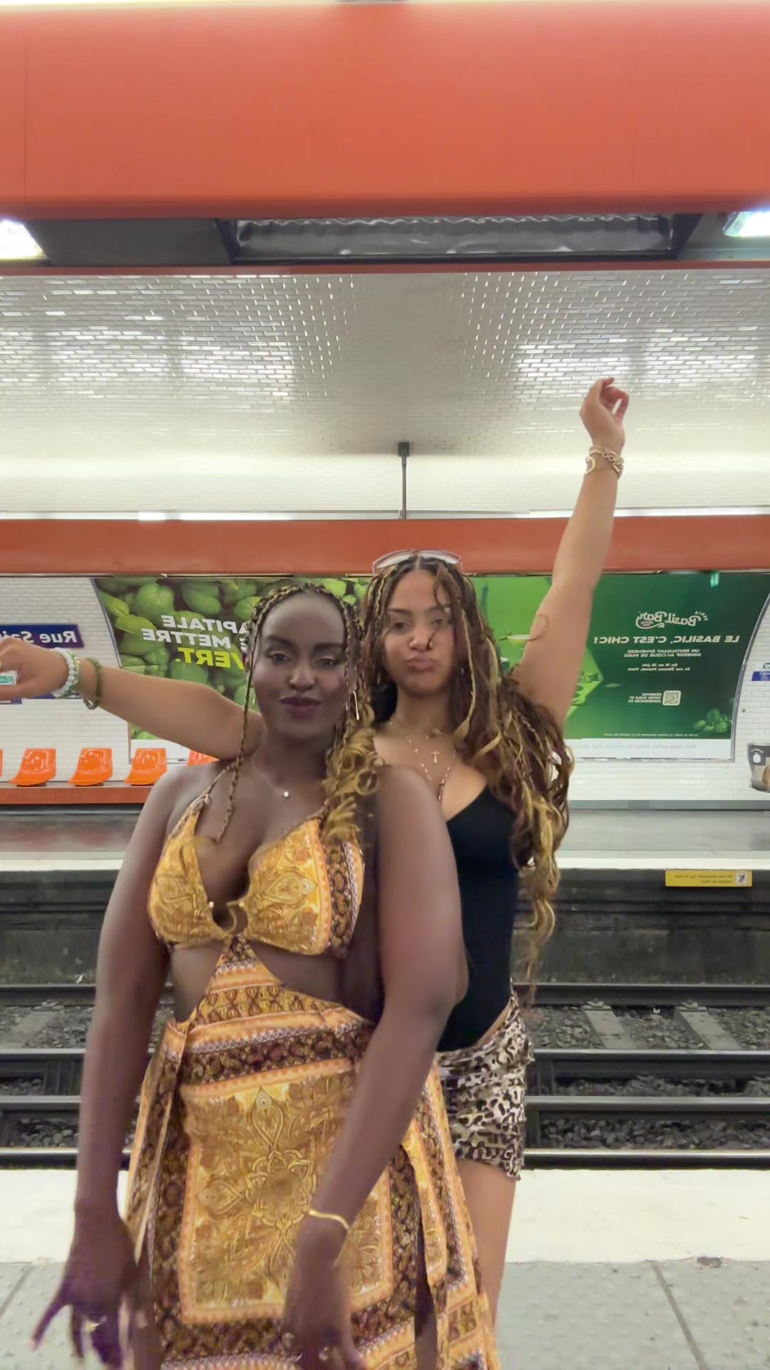 @Leah🥥🤍