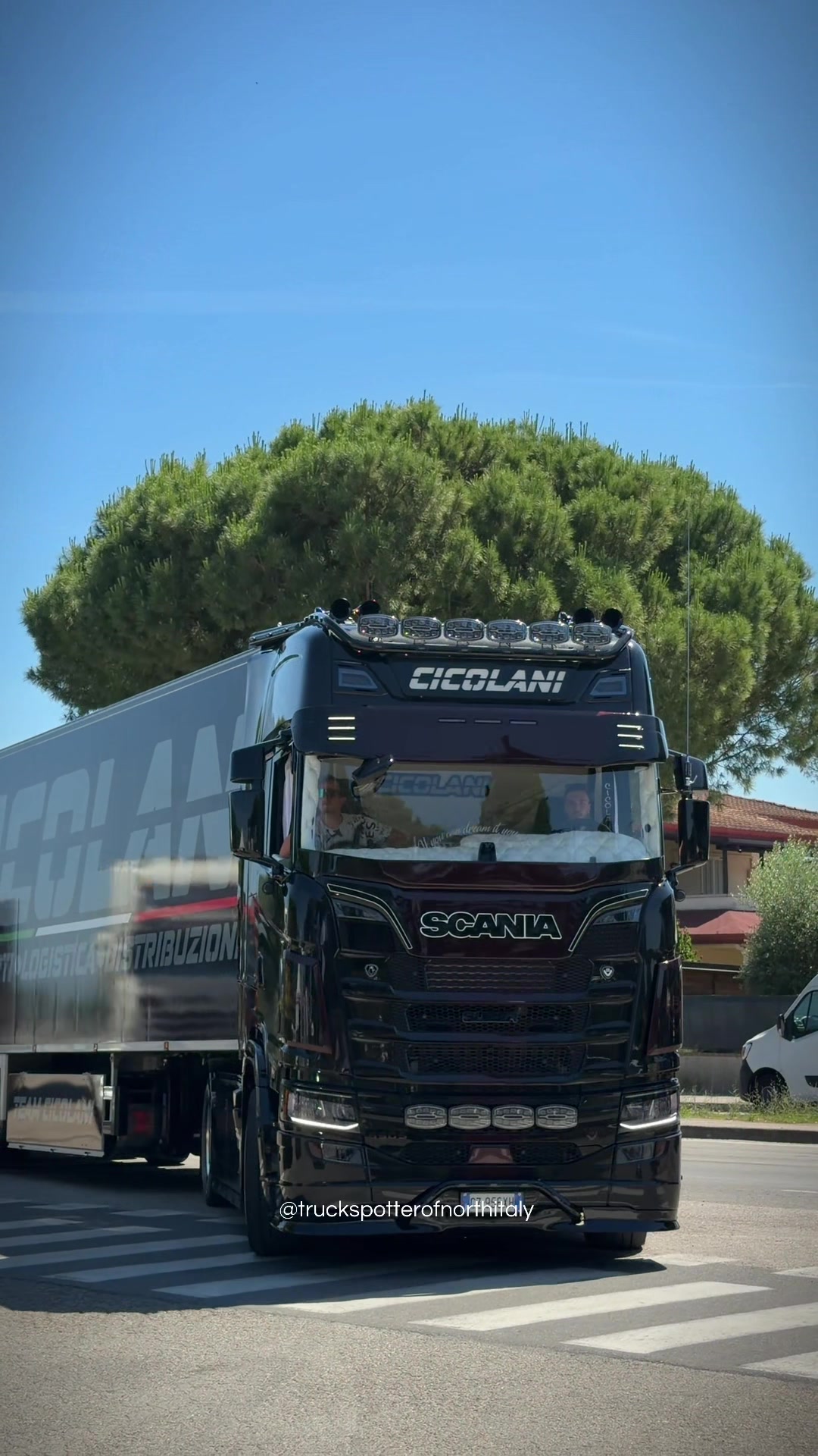 @truckspotter_of_north_italy